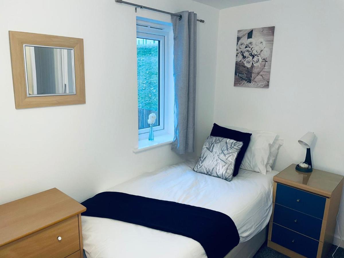 Cosy Family Home - Coventry City Centre - Entire House Eksteriør bilde